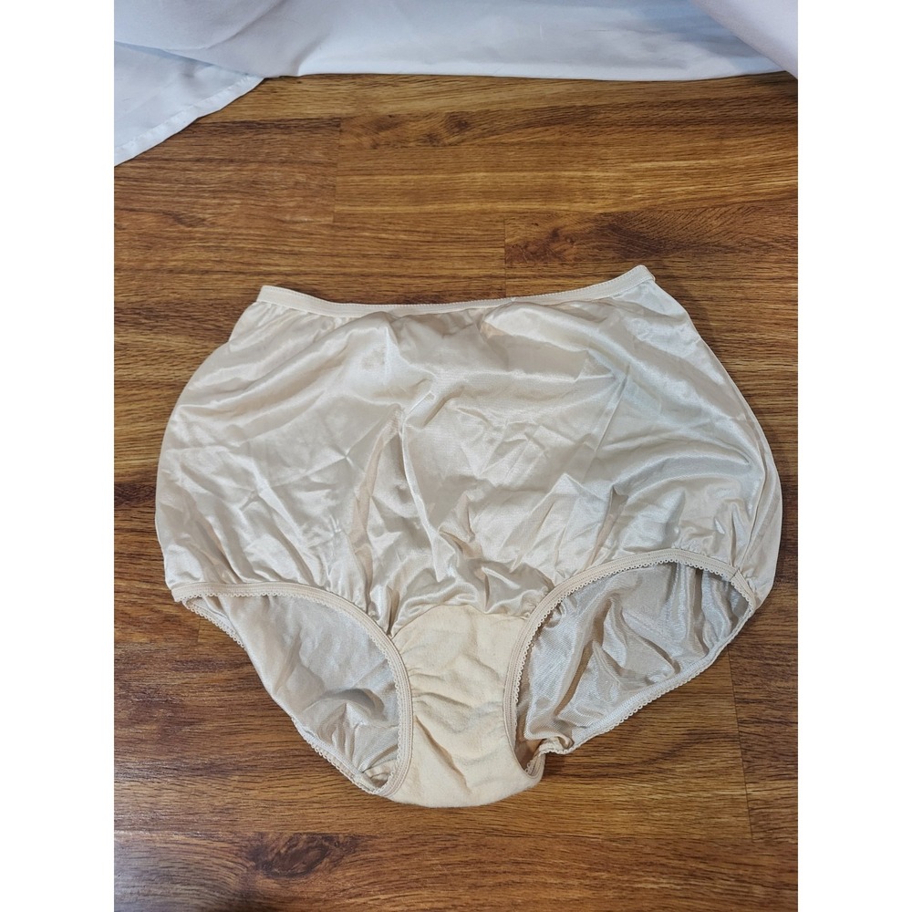 Vintage Olga Panties 6 Fashion Scoop Beige Style 891 High Waist Nylon
